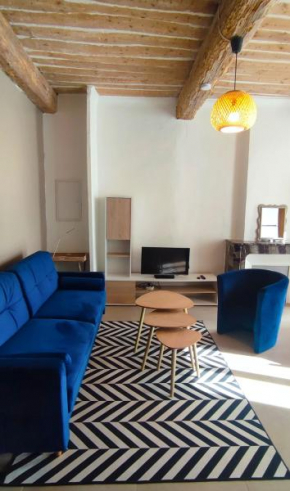 Appartement provençal avec balcon dans le Var